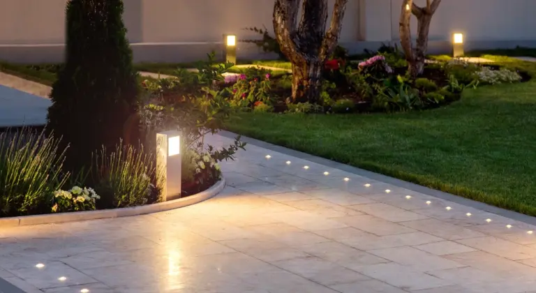 low-voltage landscape lighting in omaha